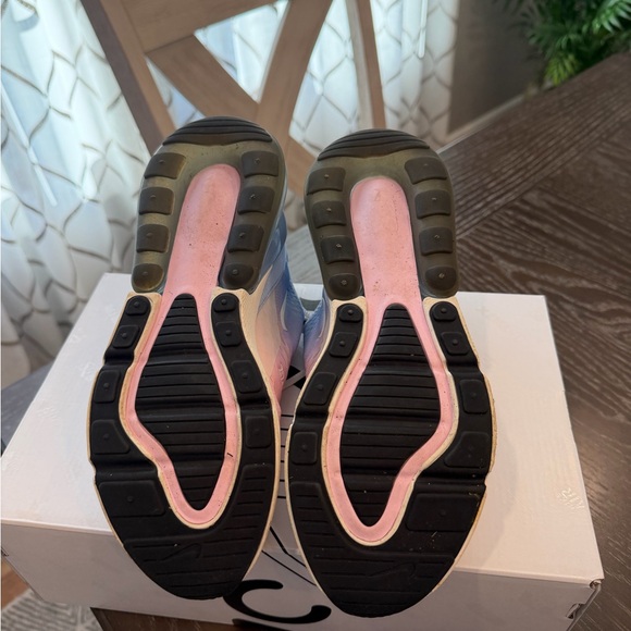 Nike Women’s Air Max 270 Pink to Blue Gradient Sneaker - Picture 5 of 6